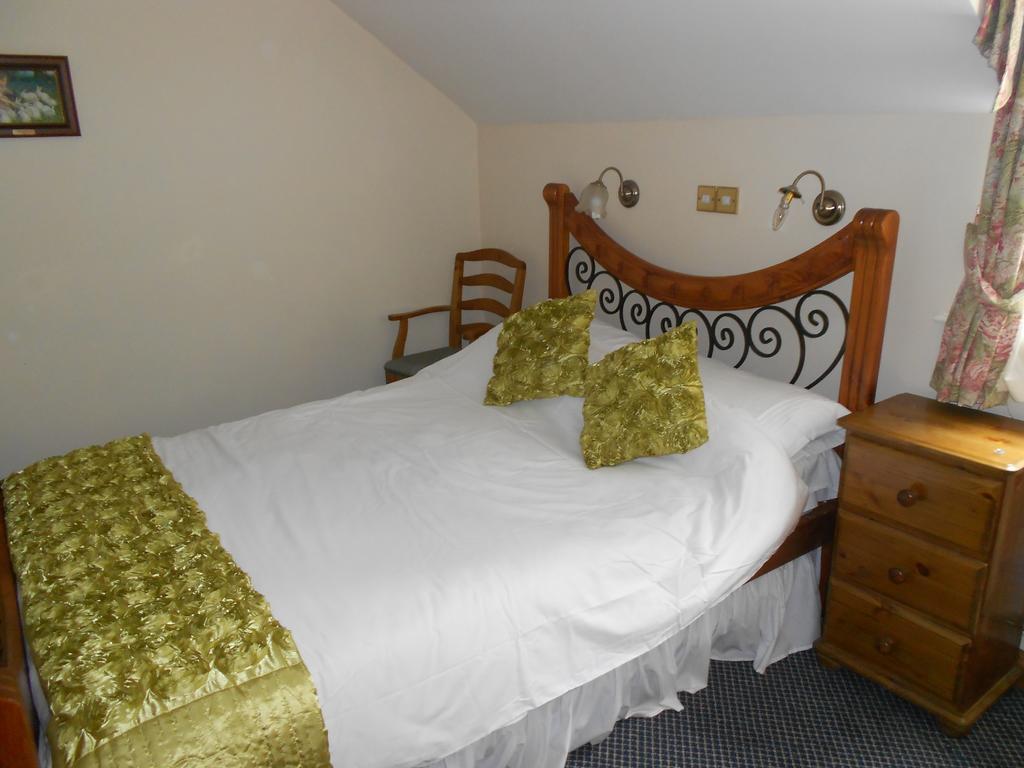 The Glan Yr Afon Inn Holywell  Habitación foto