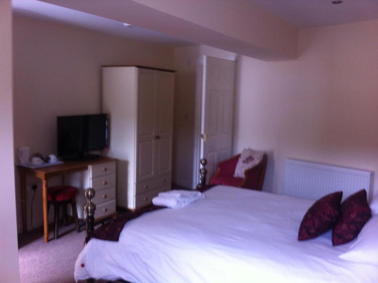 The Glan Yr Afon Inn Holywell  Habitación foto